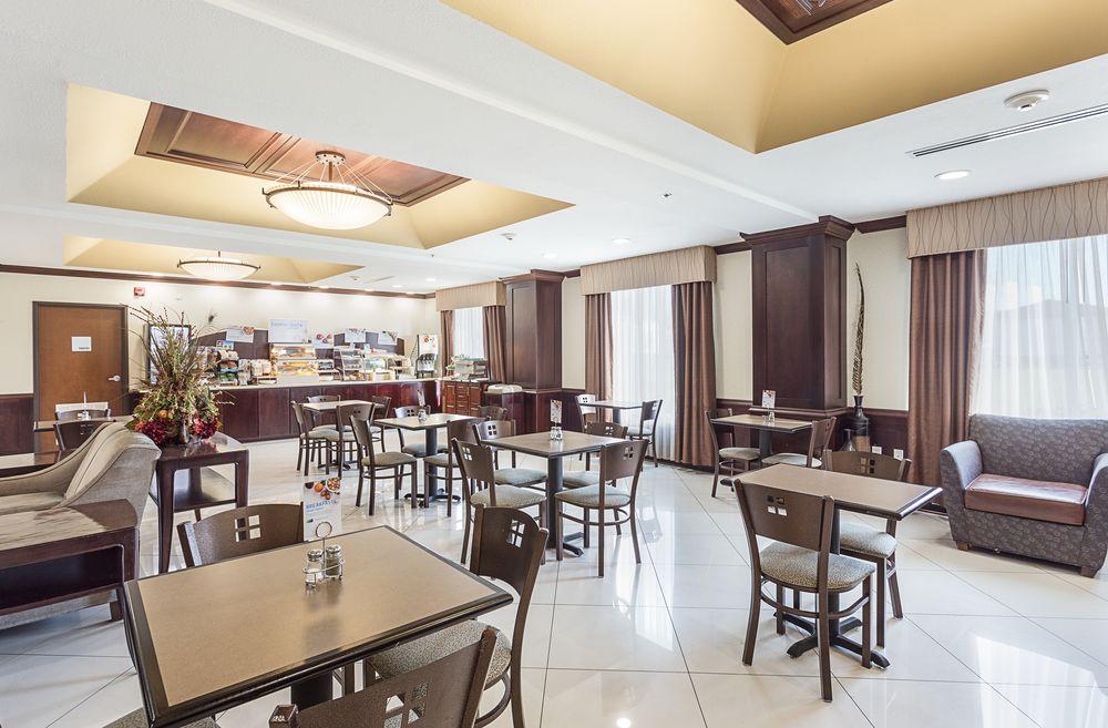 Holiday Inn Express Hotel & Suites Byram By Ihg Buitenkant foto