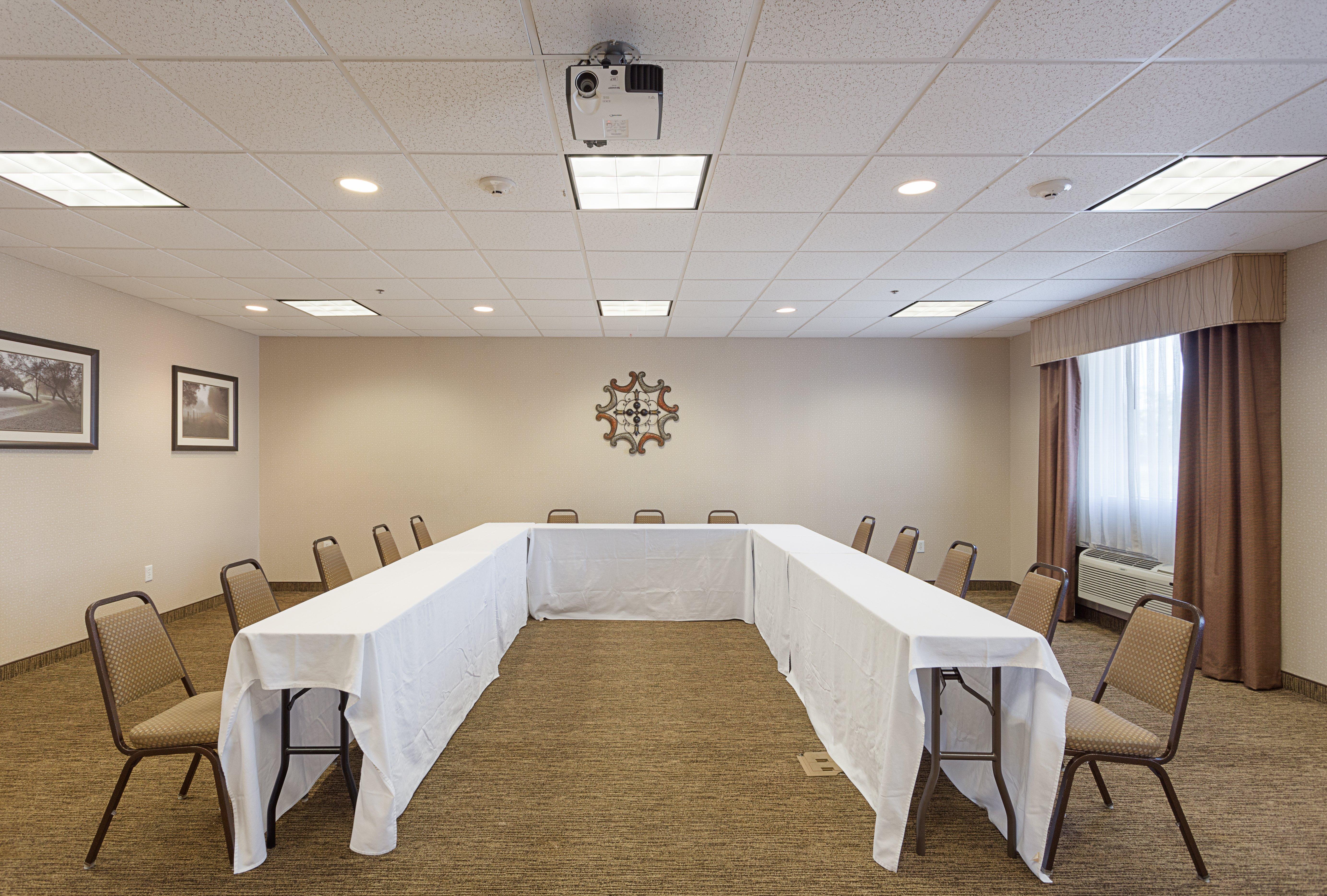 Holiday Inn Express Hotel & Suites Byram By Ihg Buitenkant foto