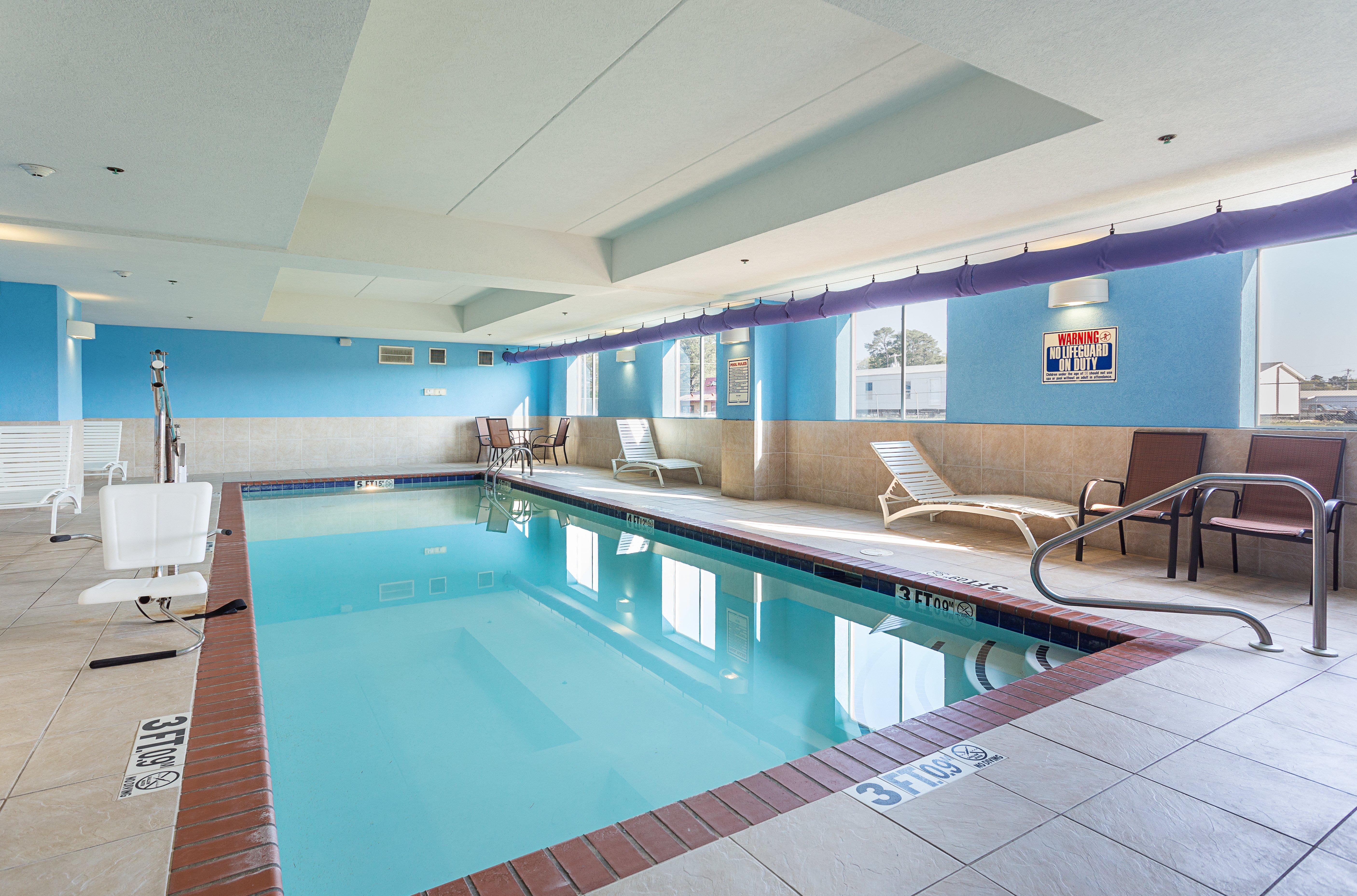 Holiday Inn Express Hotel & Suites Byram By Ihg Buitenkant foto
