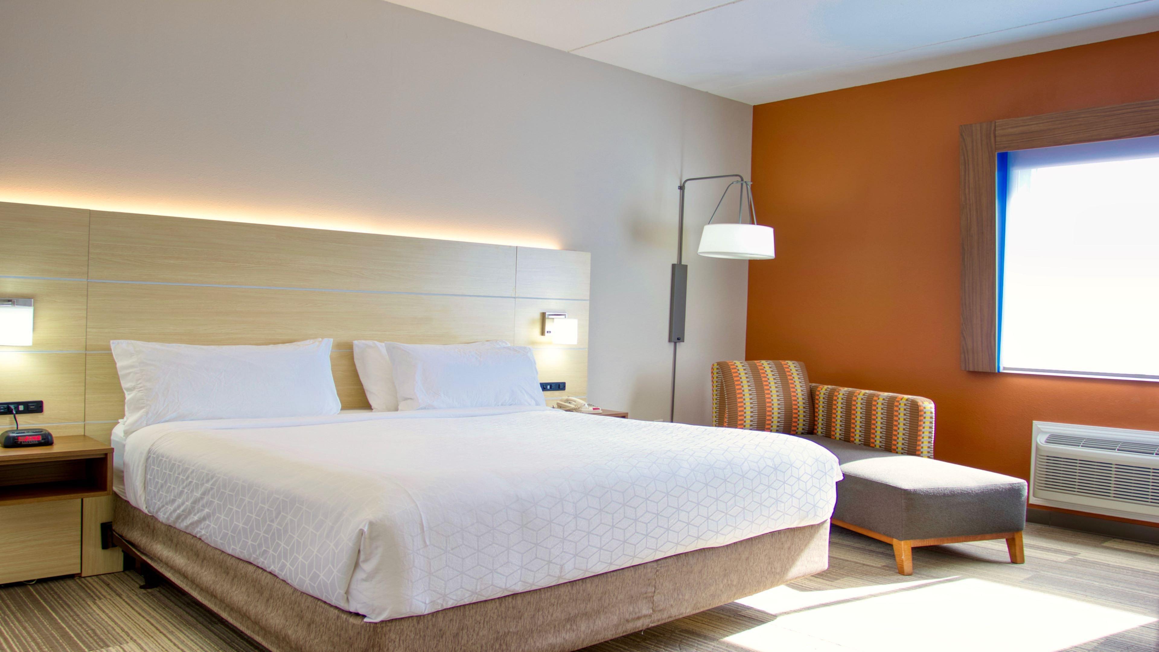 Holiday Inn Express Hotel & Suites Byram By Ihg Buitenkant foto